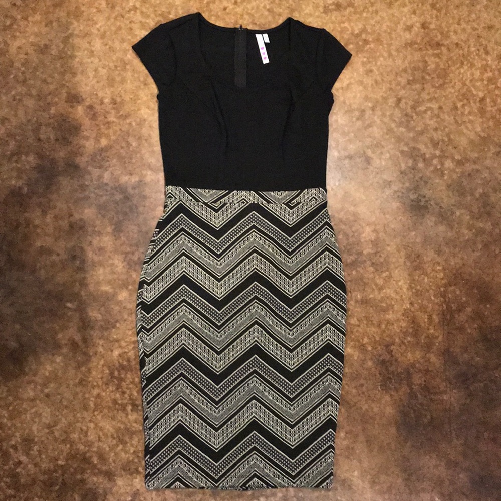 Black and cream color dress